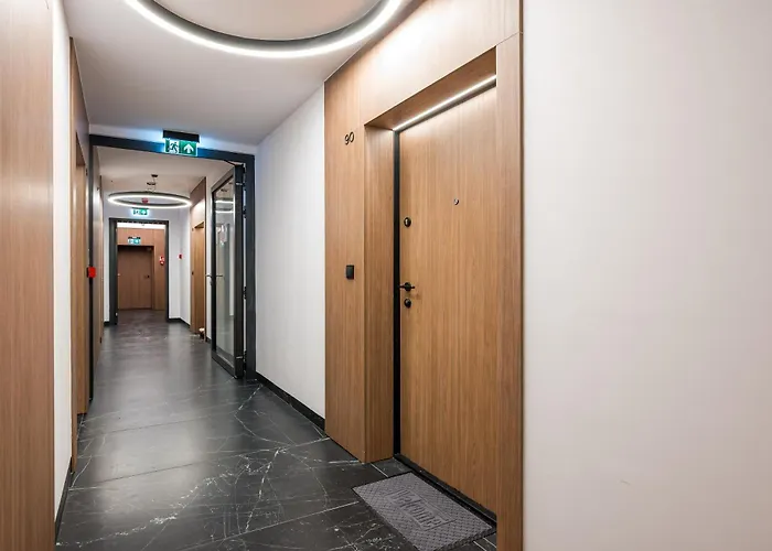 Apartamento Grzybowska 12th Floor Comfort By Bookinghost Varsovia